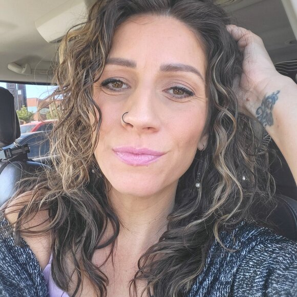 Meet your Posher, Anna - Picture 1 of 1